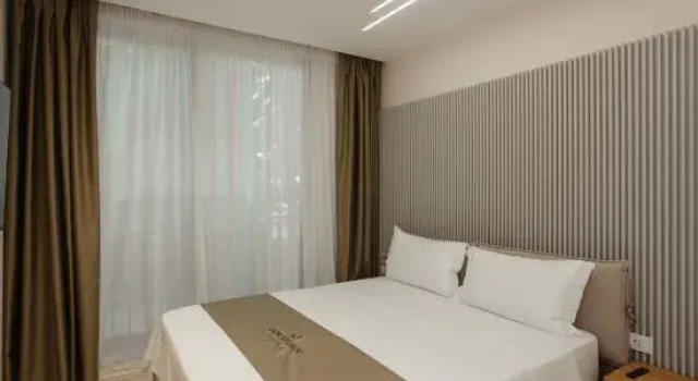 Standardowy dwuosobowy pokój DownTown Hotel