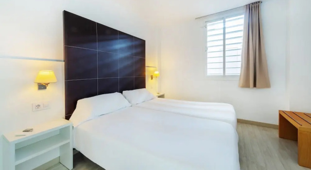 Apartment 1 Schlafzimmer mit Balkon Club Simó