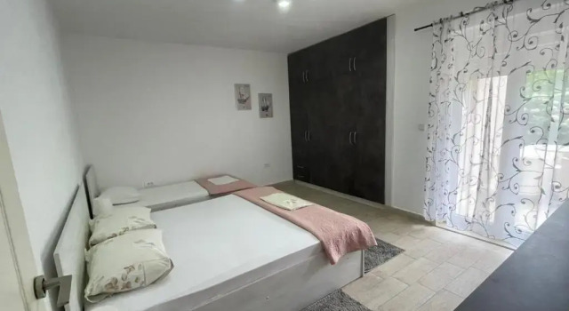 Апартаменты с видом на бассейн Apartments Pean