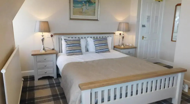 Номер Superior Cullen Bay Hotel