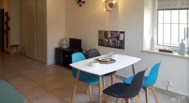 Le Loft PATIO, au coeur du village, Забронировать Апартаменты/квартира Отели Сен-Реми-де-Прованса с парковкой, рядом с Bob Appleman's Sculptures, Парковка