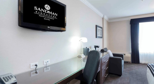 Номер Grand Sandman Signature Prince George Hotel