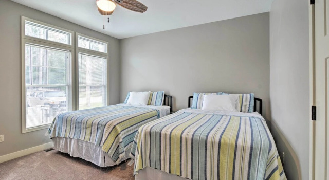 Коттедж Lakefront Home w/ Dock! 18 M to Caberfae Peaks