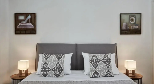 Chic One Bd Apartment with Hilton View
