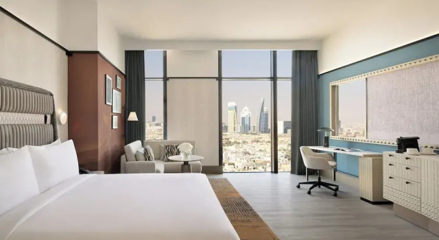 Номер Premium Crowne Plaza Riyadh Al Takhassusi By IHG