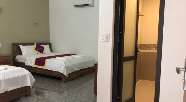 Четырёхместный номер Standard с балконом и с видом на город Starlet Hotel Phong Nha