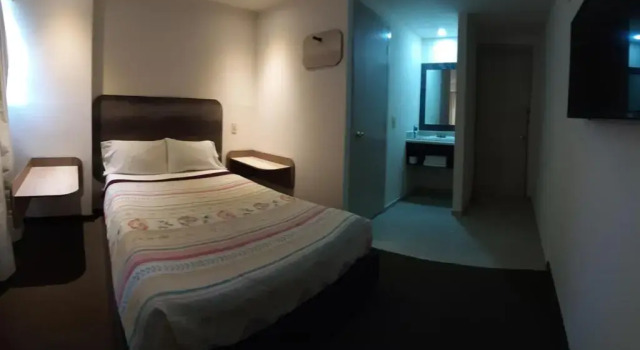 Двухместный номер Standard HB Express Hotel