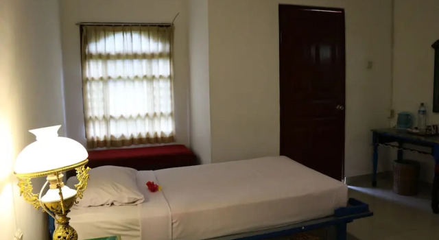 Номер Deluxe с балконом Puri Bunga Beach Cottages