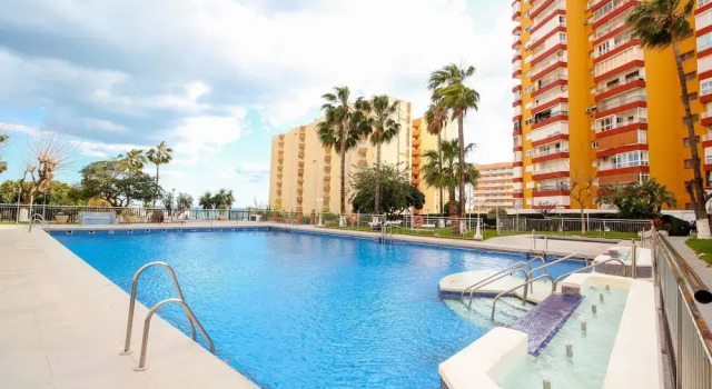 Benalmadena Costa II - First Line Beach 1BR Apartment, Забронировать Апартаменты/квартира СПА-отели Бенальмадена, рядом с Торговый центр Puerto Marina, SPA-услуги
