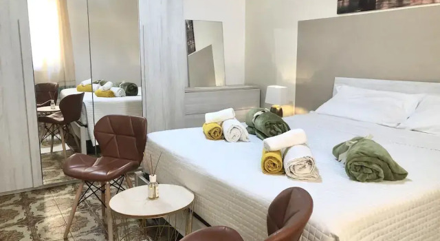 City Bb Chic Room With Shared Bathroom