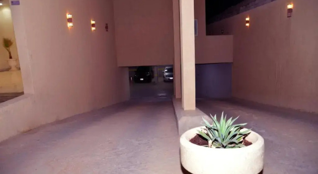 Holiday Plus Cordoba, Buchen Sie Hotel Riad 