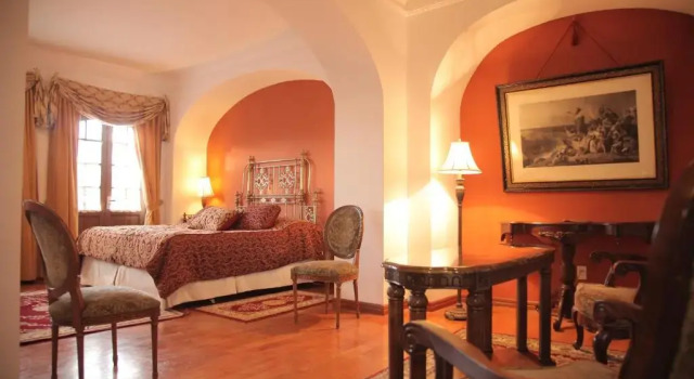 Полулюкс Parador Santa Maria La Real