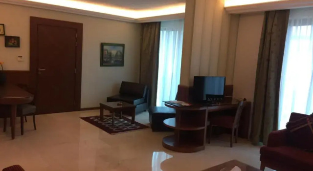 Люкс King Suites Hotel