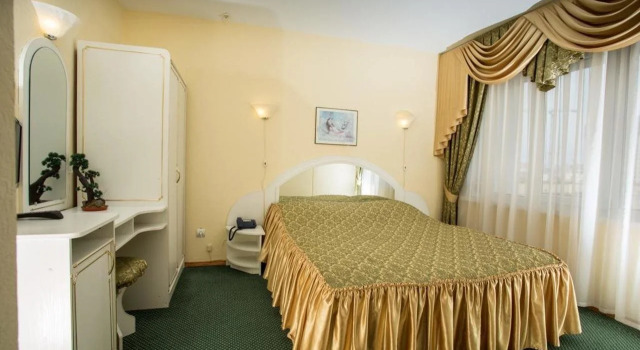 Hotel Mir, Rezervovat Hotel Levné hotely v Kyjev