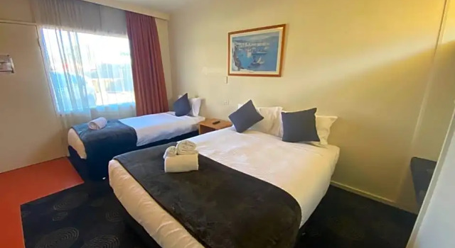 Номер Standard The Astor Hotel Motel