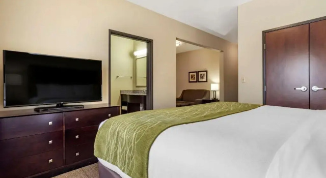 Люкс Superior Comfort Inn & Suites Scott-West Lafayette