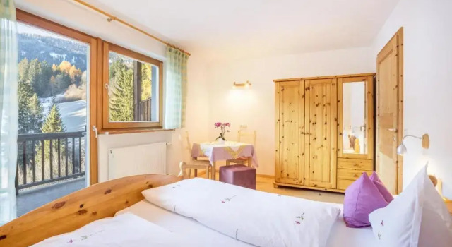 Lettnerhof Bnb Wohnung 4, Забронировать Отель «постель и завтрак» Монгуэльфо План-де-Коронес, рядом с Guggenberg Platter