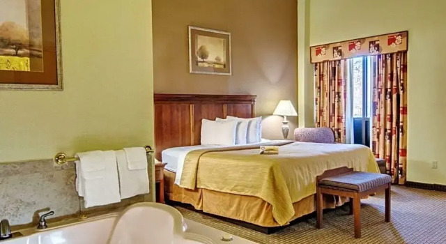 Двухместный люкс Quality Inn Salem - I-81