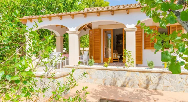 Casa Aina, Book Villa Campos 