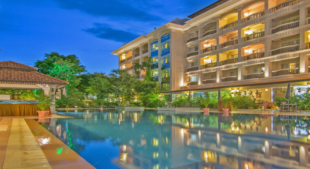 Hotel Somadevi Angkor Resort & Spa, Забронировать Курортный отель Курортные отели Сиемреап, рядом с Ночной рынок Ангкор, Курортный отель