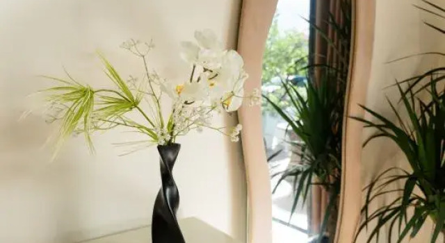 Wanfenglin Huayang Shiguang Homestay, Varaa Hotelli Qianxinan Kiina