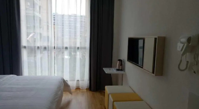 Номер Business 7Days Inn Chongqing Banan Yudong Pedestrian Street Duhuili Branch