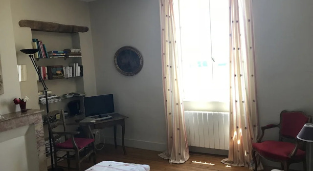 Ancienne Ecole Du Chapuy, Book Bed and Breakfast Romans 