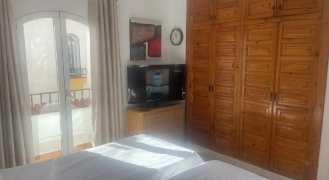 Beautiful 1 Bedroom Apartment in Roquetas de Mar Spain, Забронировать Апартаменты/квартира Отели Рокетас-де-Мар с парковкой, Парковка