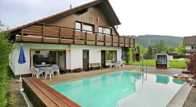 Апартаменты Apartment in Armsfeld With Pool