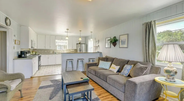 2 Blocks to Bay: Misty Harbor Rockport Home