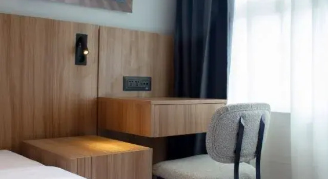 Номер Superior Novel Hotel Manila