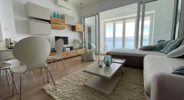 First row to the sea - Nautilus Deluxe Apartment