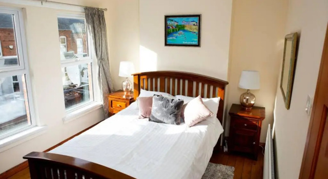Cheerful 2 Bedroom House in the Heart of Belfast