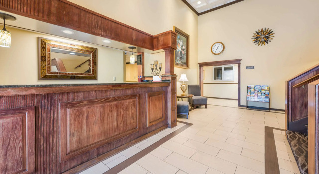 Econo Lodge Quakertown, Rezerwuj Hotel  
