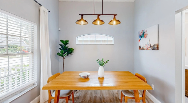Whimsical Sunlit Retreat With Private Pool, Patio, & Game Room - Close to Parks, Buchen Sie Ferienhaus Champions Gate USA