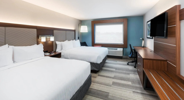 Четырёхместный номер Standard Holiday Inn Express & Suites West Plains Southwest by IHG
