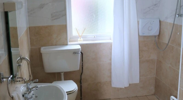 Clonandra Fishing Cottages, Rezerwuj Hotel Hotele i noclegi w Ballybay, Hotel