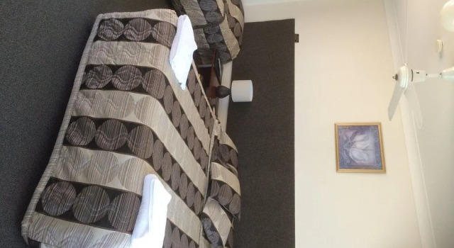 Hanging Rock Family Motel