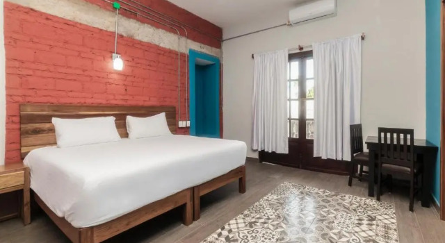 Полулюкс Hotel Meson del Barrio