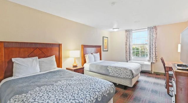 Четырёхместный номер Standard Moonlight Inn Hotel O Hattiesburg, MS