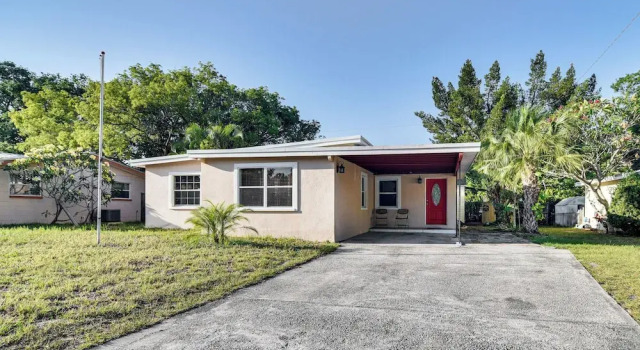 Cozy St Pete Home ~ 2 Mi to Madeira Beach!