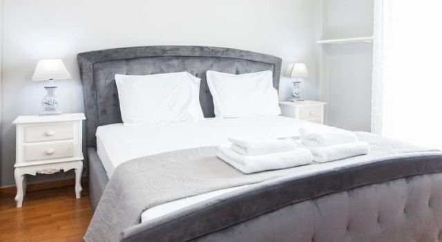 Апартаменты Modern apt with Increbilbe Athens Views