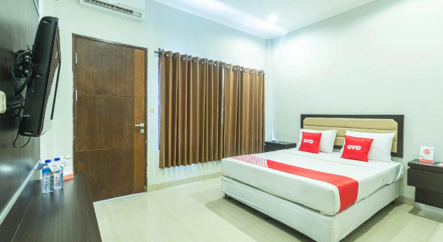 Люкс OYO 2020 Hotel Bumi Aditya