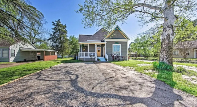 Renovated 'carnegie Cottage' - Walk to Dtwn!, Boek Vakantiehuis Winnsboro Verenigde Staten