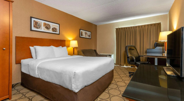 Двухместный номер Standard Comfort Inn Kingston - Highway 401