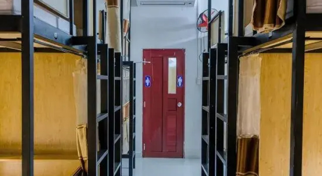 Кровать в общем номере Share Dorm Hostel