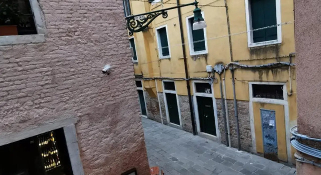 Deluxe 3 Bedrooom Flat in Rialto