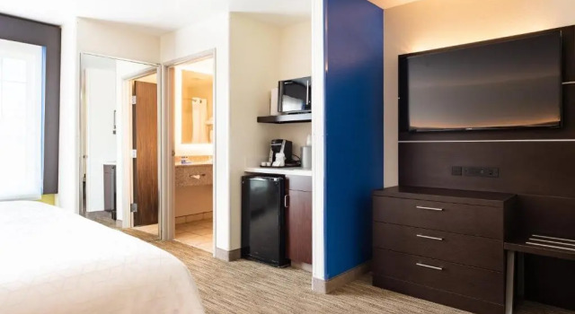 Двухместный номер Deluxe Holiday Inn Express Hotel & Suites Evanston by IHG
