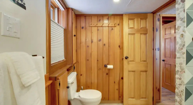 Коттедж 'away at Moose Bay' Breezy Point Gem w/ Game Room