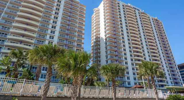 Wyndhams Ocean Walk Resort, Забронировать Отель Отели Дейтона-Бич с парковкой, рядом с Базилика Святого Димитрия, Парковка